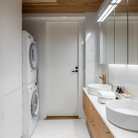 Deluxe House With Private Sauna At Kamppi Helsinki