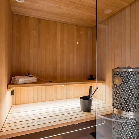Deluxe House With Private Sauna At Kamppi Daire