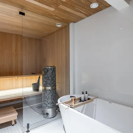 Daire Deluxe House With Private Sauna At Kamppi Helsinki